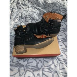 Pikolinos boots